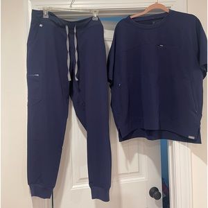 New figs joggers. Used figs top.